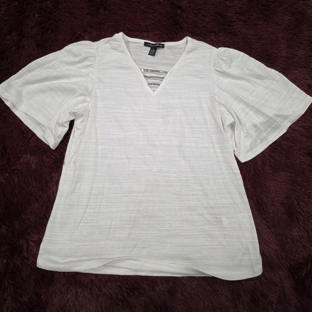 White Elegant V-Neck Women's Top